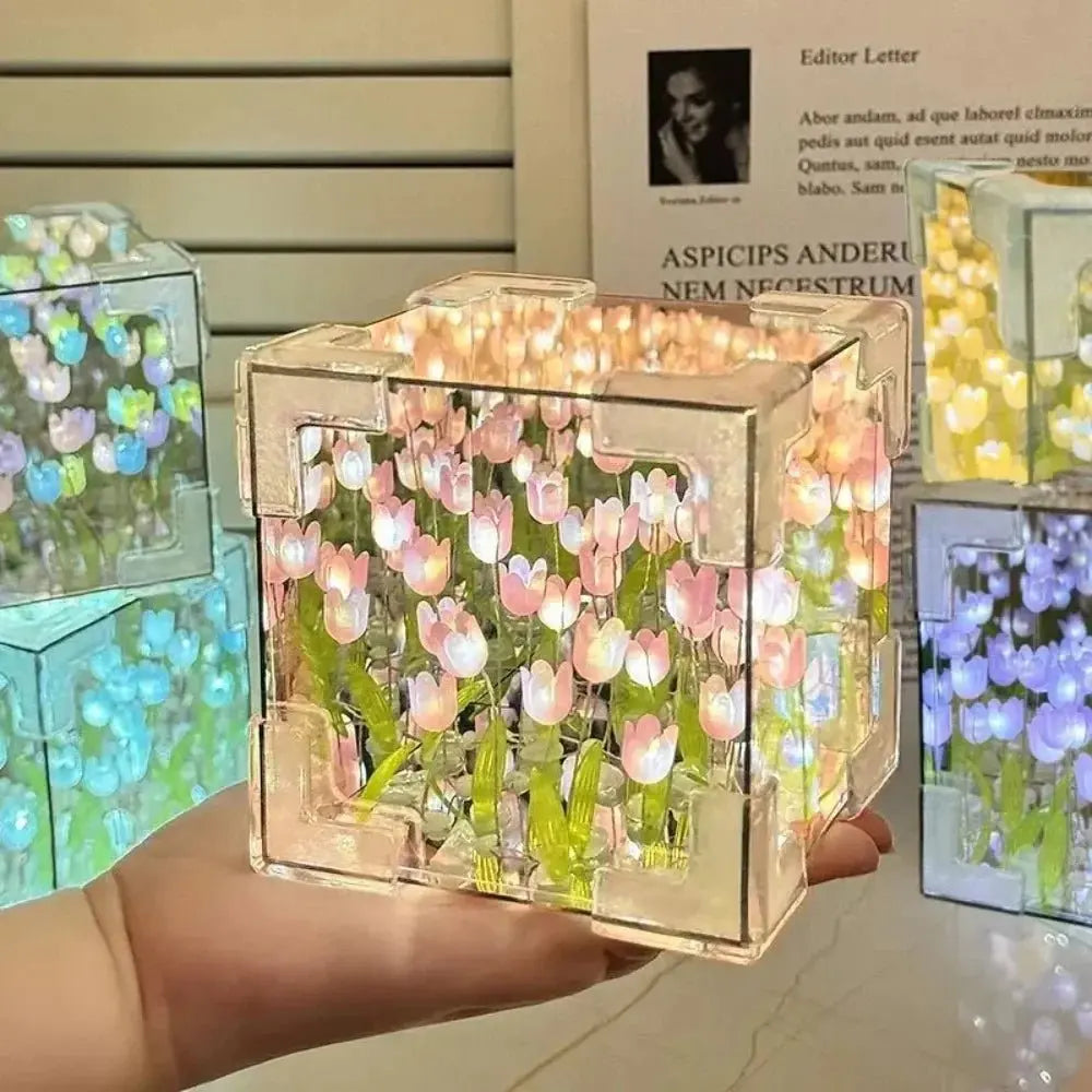 Tulip Mirror Cube Lamp - House Flexa