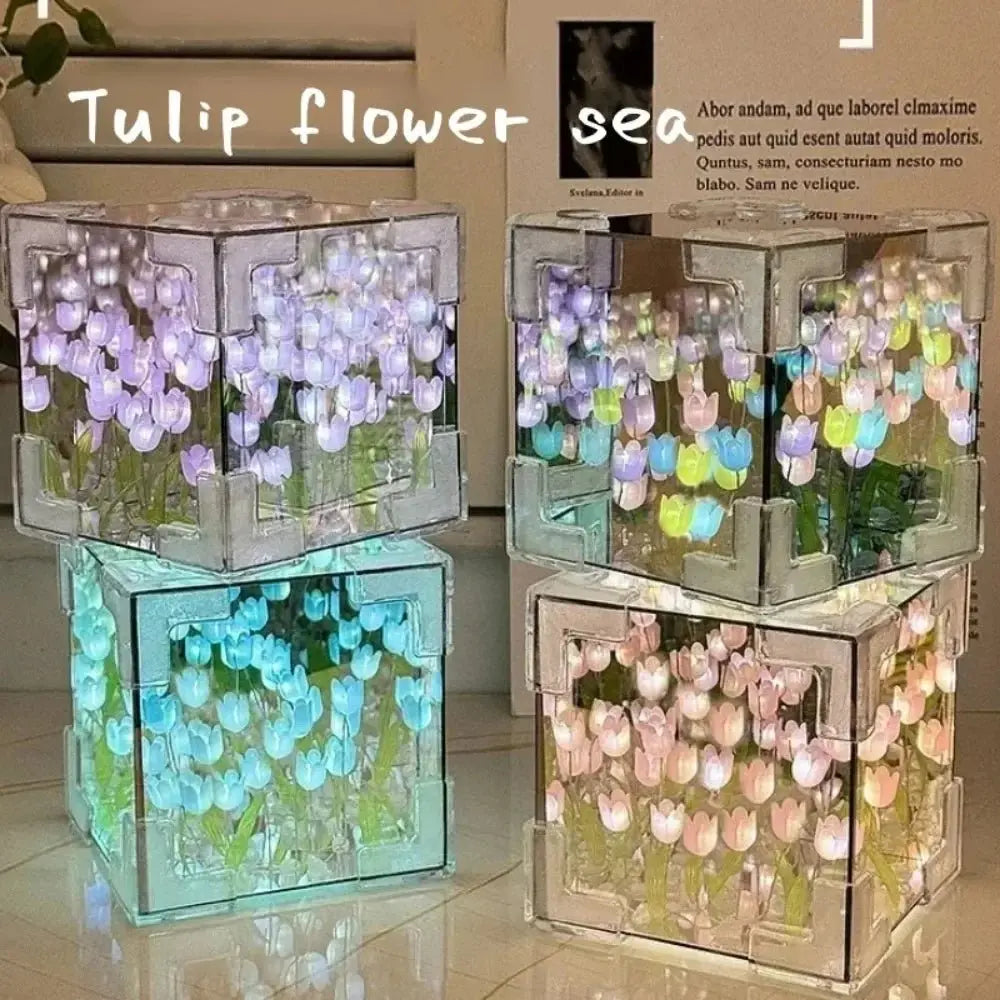 Tulip Mirror Cube Lamp - House Flexa